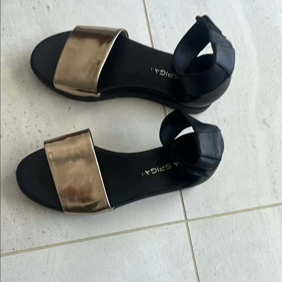 Via Spiga Women's Black and Gold Sandals - Picture 3 of 4